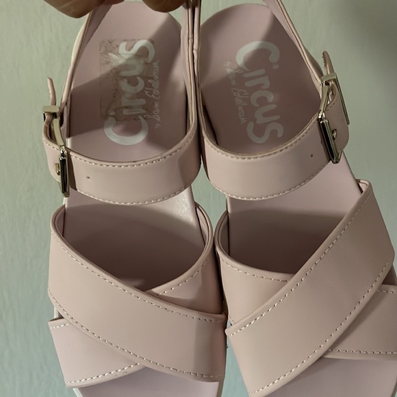 🌸Womens Sandals🌸 - Picture 3 of 3